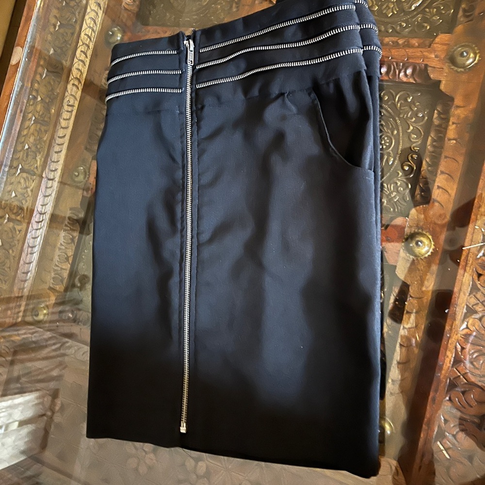 Paper Tee Black Pencil Skirt with Zipper Detail Sz L - Picture 6 of 13